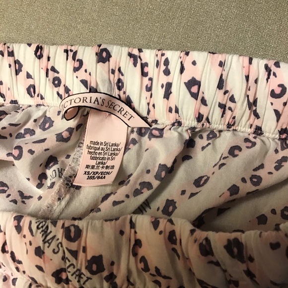 Victoria’s Secret Pajama Pants Striped - Picture 4 of 5